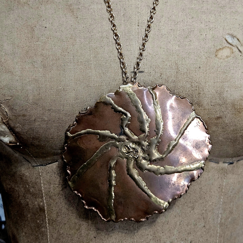 Elegant Vintage mid century, handmade brutalist, bronze Necklace